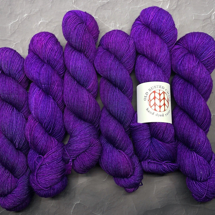 Old Rusted Chair Squish DK