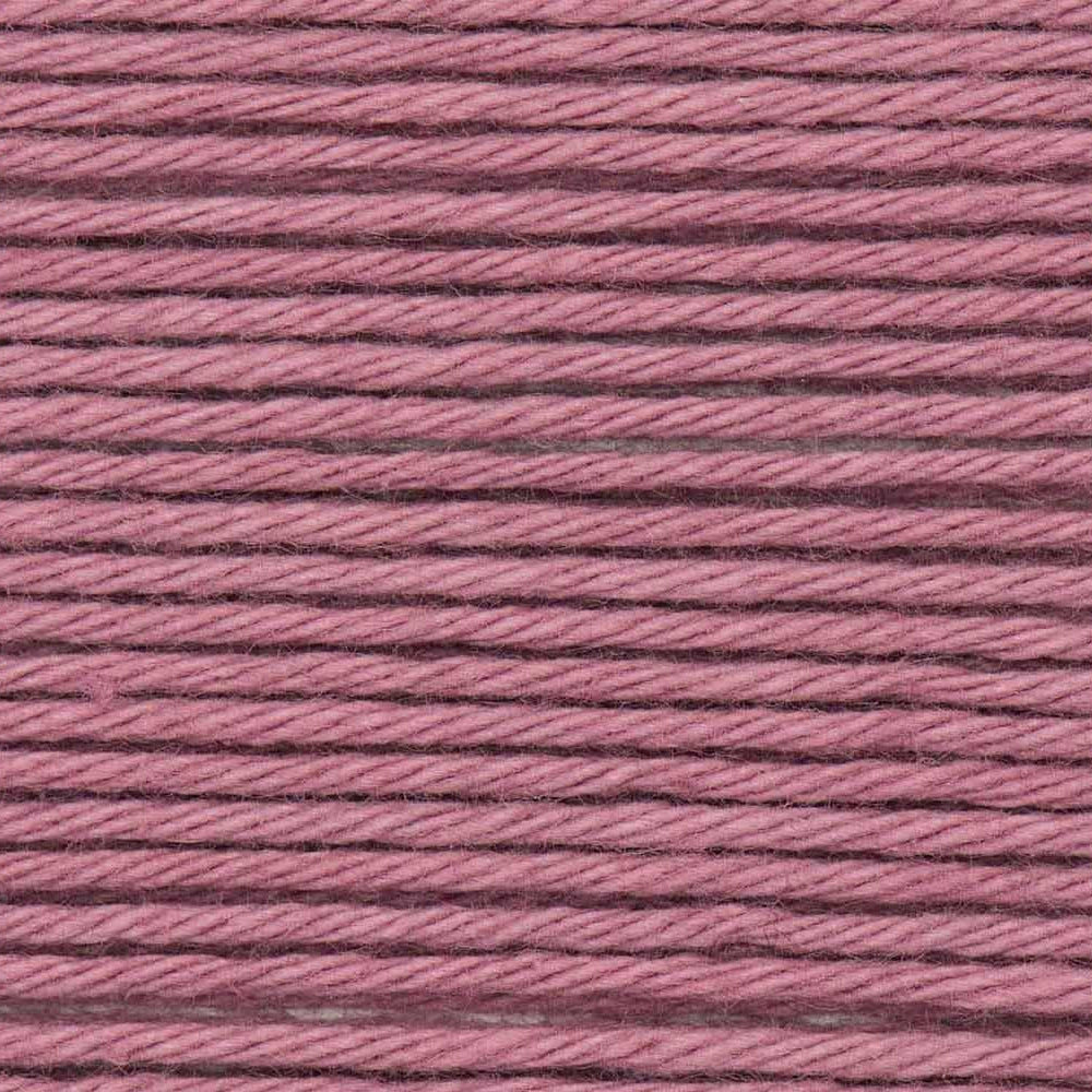 Close-up of pink yarn strands