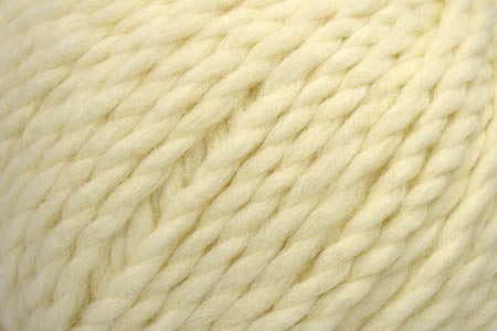 Universal Yarn Be Wool