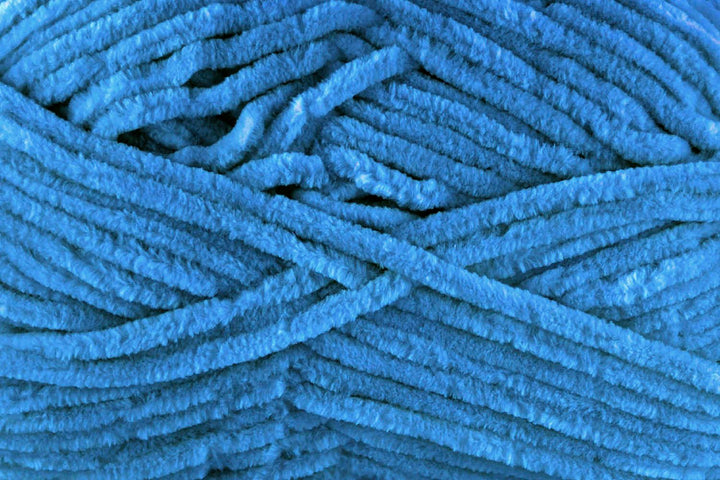 Universal Yarn Bella Chenille