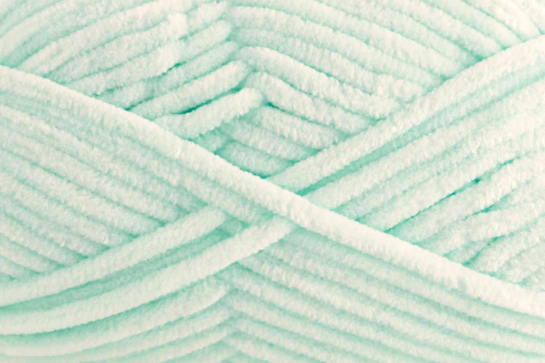 Universal Yarn Bella Chenille