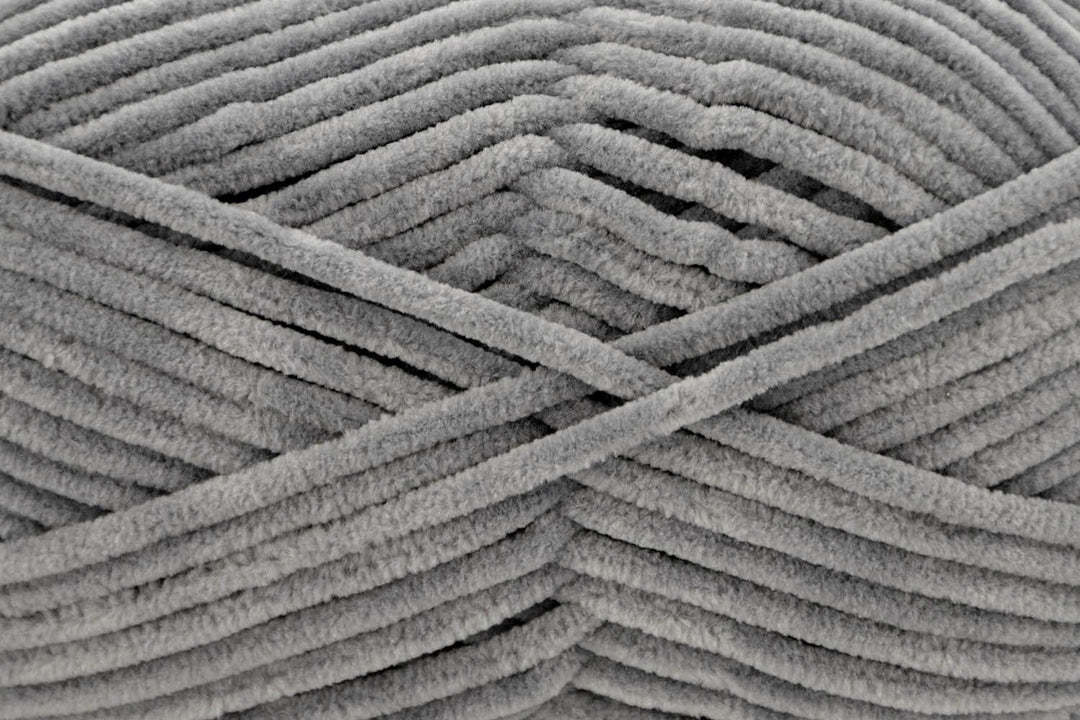 Universal Yarn Bella Chenille