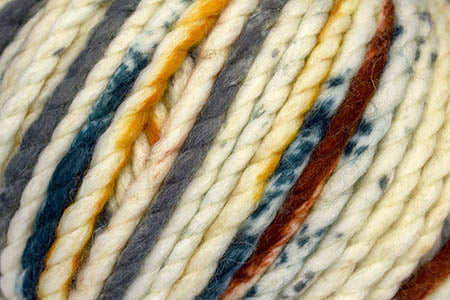 Universal Yarn Be Wool