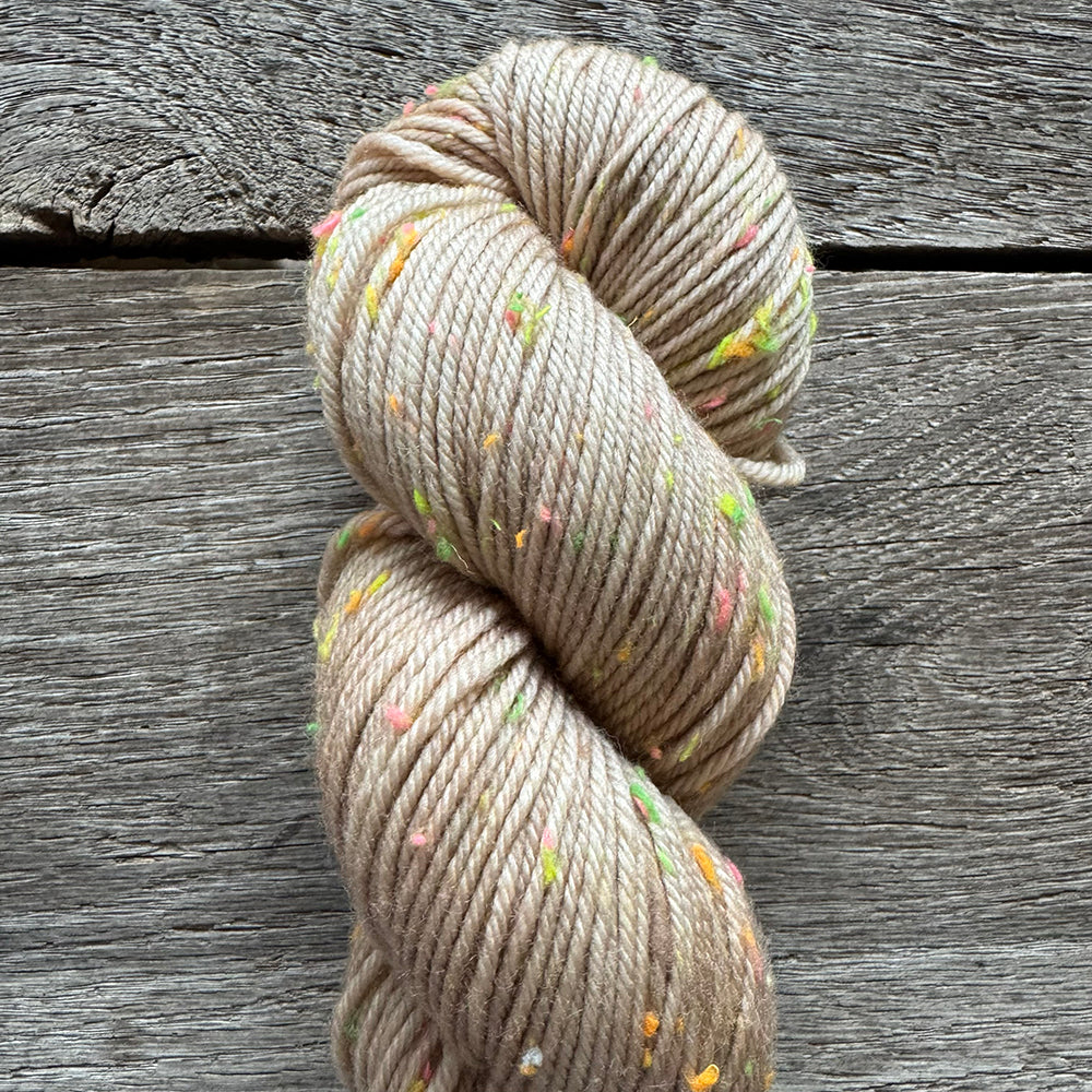 Old Rusted Chair Tweed DK