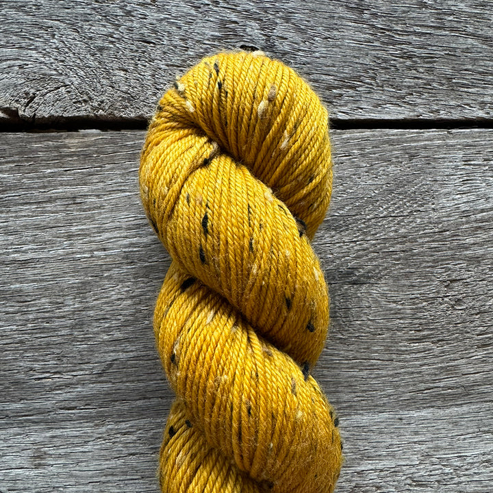 Old Rusted Chair Tweed DK