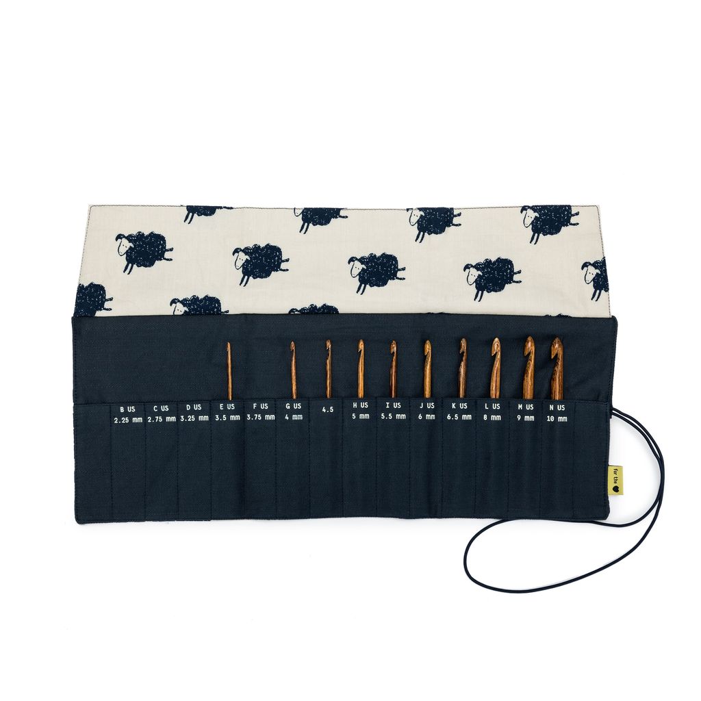 Della Q  Crochet Roll