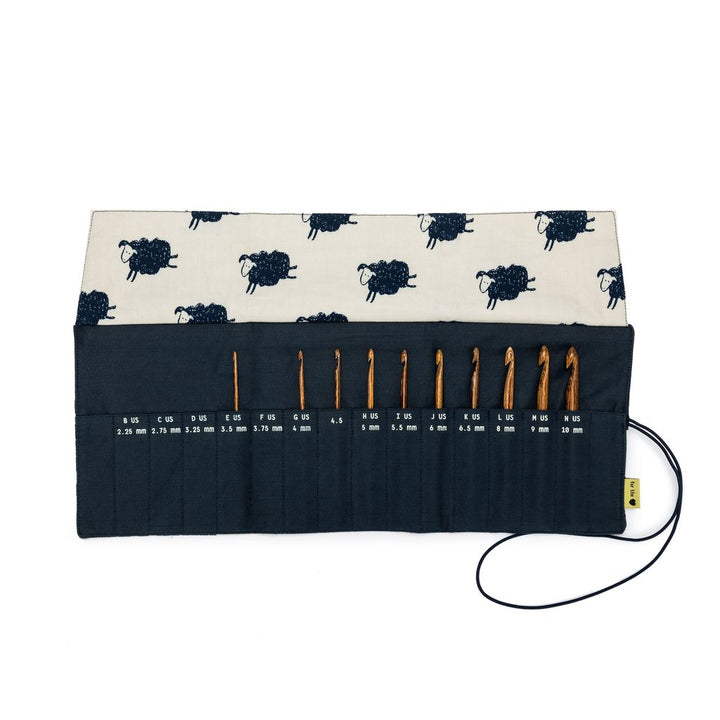 Della Q  Crochet Roll