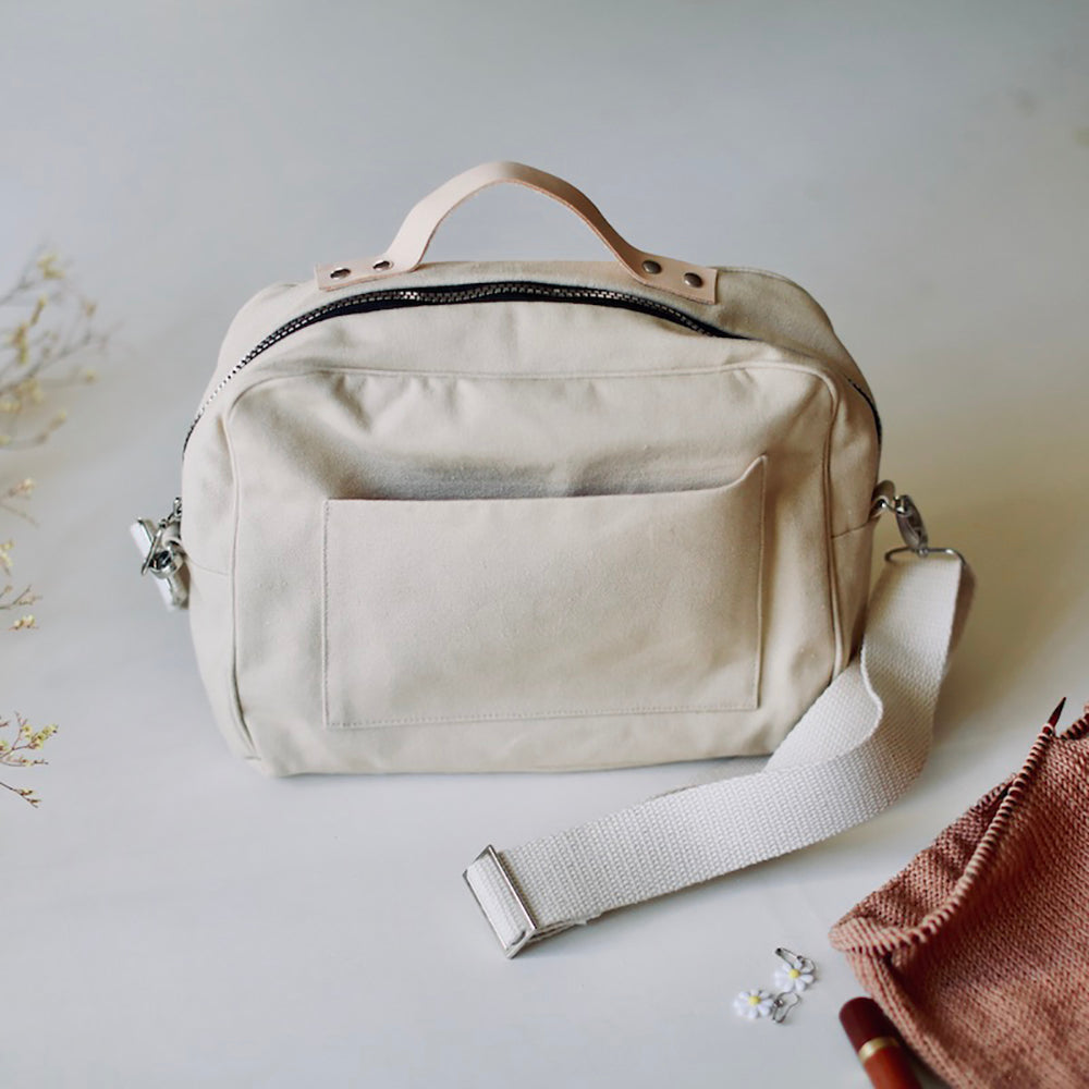 Plystre Messenger Bag