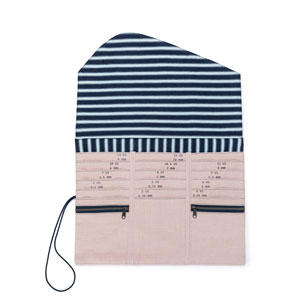 Della Q Tri Fold Circular Case - Haus of Yarn